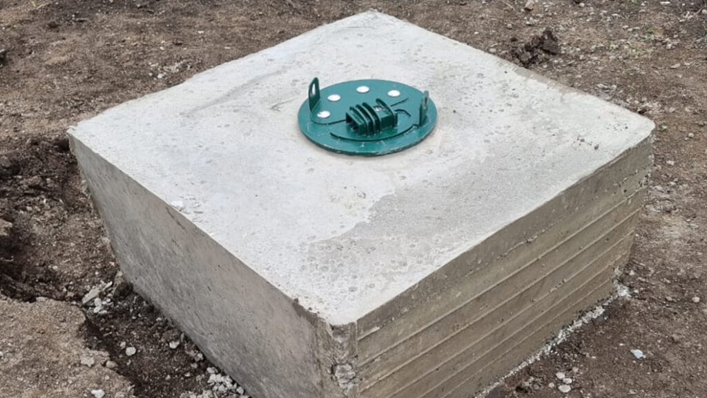 Borehole protection - Interlock